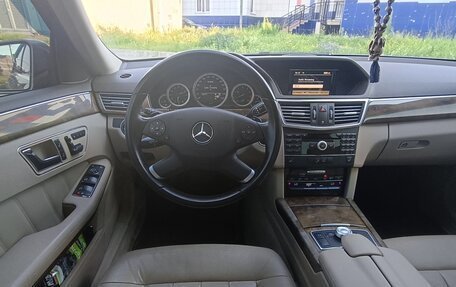 Mercedes-Benz E-Класс, 2009 год, 1 600 000 рублей, 13 фотография