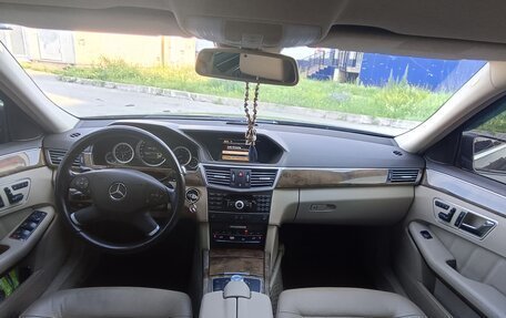 Mercedes-Benz E-Класс, 2009 год, 1 600 000 рублей, 14 фотография