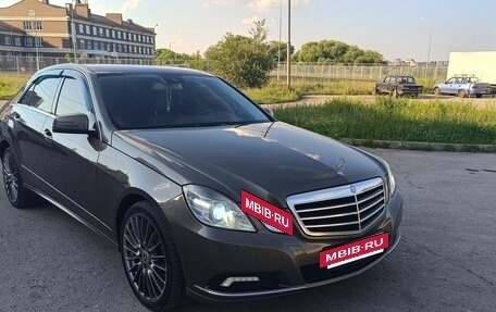 Mercedes-Benz E-Класс, 2009 год, 1 600 000 рублей, 3 фотография