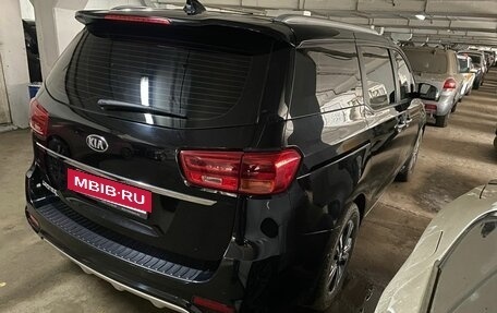 KIA Carnival III, 2019 год, 2 400 000 рублей, 4 фотография
