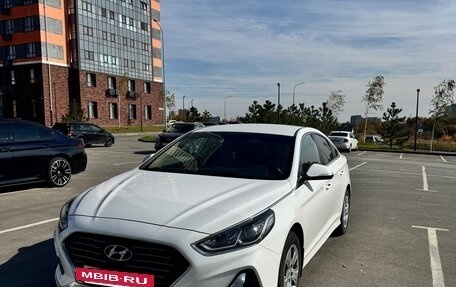 Hyundai Sonata VII, 2019 год, 1 780 000 рублей, 3 фотография