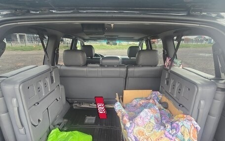 Toyota Land Cruiser 100 рестайлинг 2, 2000 год, 1 900 000 рублей, 16 фотография