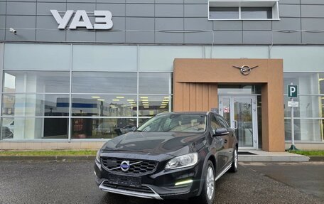 Volvo V60 Cross Country II, 2016 год, 1 410 000 рублей, 2 фотография