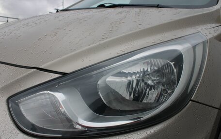 Hyundai Solaris II рестайлинг, 2011 год, 650 000 рублей, 18 фотография