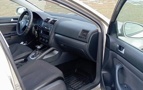 Volkswagen Jetta VI, 2006 год, 520 000 рублей, 7 фотография