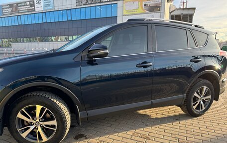 Toyota RAV4, 2019 год, 3 000 000 рублей, 4 фотография