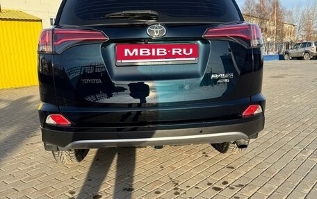 Toyota RAV4, 2019 год, 3 000 000 рублей, 6 фотография