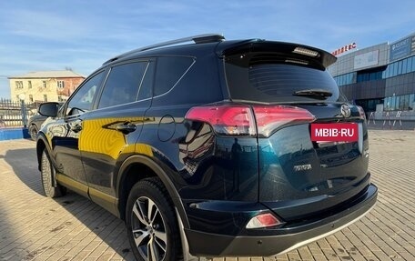 Toyota RAV4, 2019 год, 3 000 000 рублей, 5 фотография