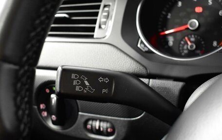 Volkswagen Jetta VI, 2016 год, 1 080 000 рублей, 13 фотография