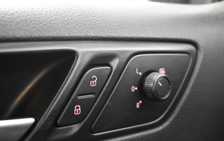 Volkswagen Jetta VI, 2016 год, 1 080 000 рублей, 18 фотография