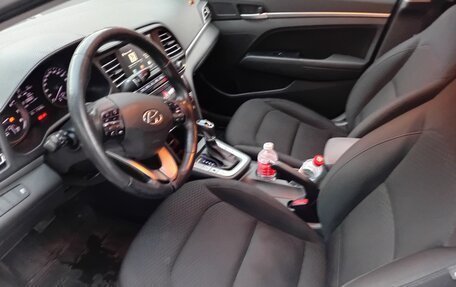 Hyundai Elantra VI рестайлинг, 2019 год, 1 400 000 рублей, 6 фотография