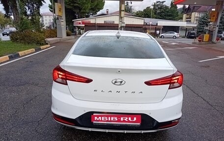 Hyundai Elantra VI рестайлинг, 2019 год, 1 400 000 рублей, 4 фотография