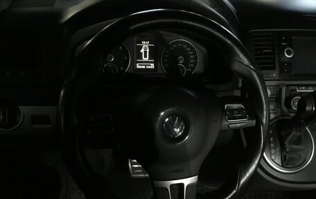 Volkswagen Multivan T5, 2013 год, 2 800 000 рублей, 7 фотография