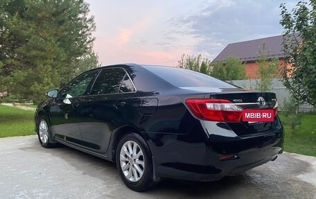 Toyota Camry, 2014 год, 1 825 000 рублей, 3 фотография