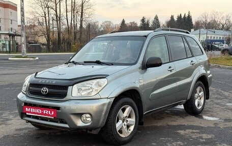 Toyota RAV4, 2004 год, 660 000 рублей, 3 фотография