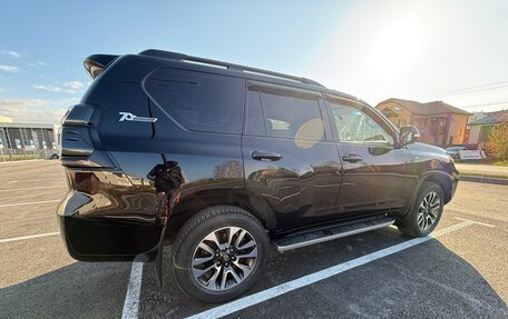 Toyota Land Cruiser Prado 150 рестайлинг 2, 2021 год, 7 400 000 рублей, 2 фотография