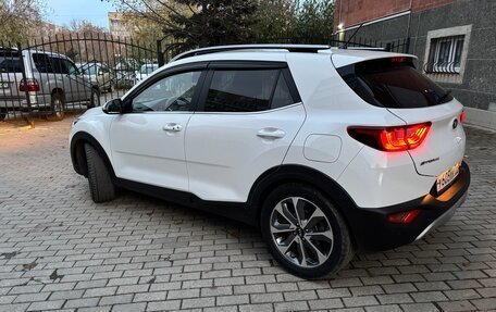 KIA Stonic, 2019 год, 1 990 000 рублей, 3 фотография