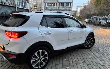 KIA Stonic, 2019 год, 1 990 000 рублей, 4 фотография