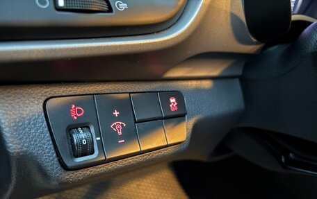 KIA Stonic, 2019 год, 1 990 000 рублей, 14 фотография