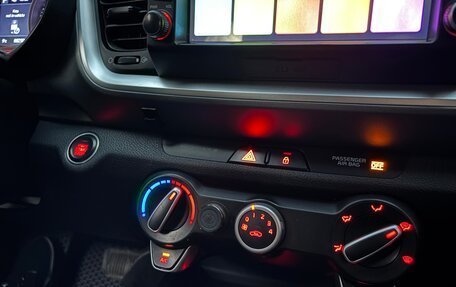 KIA Stonic, 2019 год, 1 990 000 рублей, 16 фотография