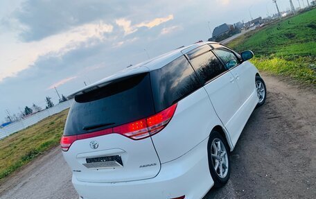 Toyota Estima III рестайлинг -2, 2007 год, 430 000 рублей, 1 фотография