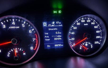 KIA Stonic, 2019 год, 1 990 000 рублей, 18 фотография