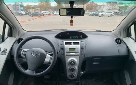 Toyota Yaris III рестайлинг, 2008 год, 550 000 рублей, 7 фотография