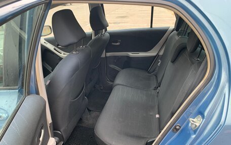 Toyota Yaris III рестайлинг, 2008 год, 550 000 рублей, 13 фотография