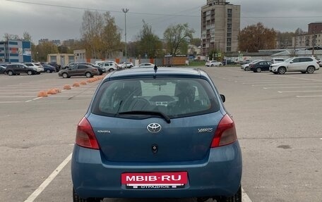 Toyota Yaris III рестайлинг, 2008 год, 550 000 рублей, 3 фотография