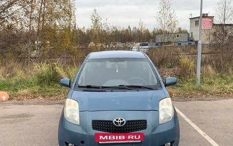 Toyota Yaris III рестайлинг, 2008 год, 550 000 рублей, 2 фотография