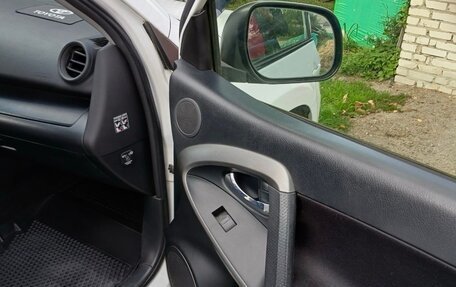 Toyota RAV4, 2012 год, 1 900 000 рублей, 12 фотография