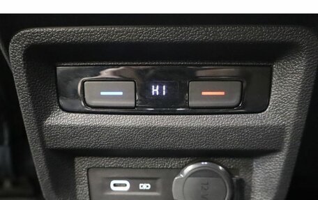 Volkswagen Tiguan II, 2021 год, 3 499 000 рублей, 13 фотография