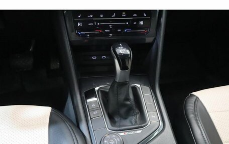 Volkswagen Tiguan II, 2021 год, 3 499 000 рублей, 9 фотография