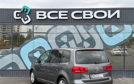 Volkswagen Touran III, 2011 год, 1 155 000 рублей, 3 фотография