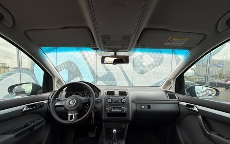 Volkswagen Touran III, 2011 год, 1 155 000 рублей, 2 фотография