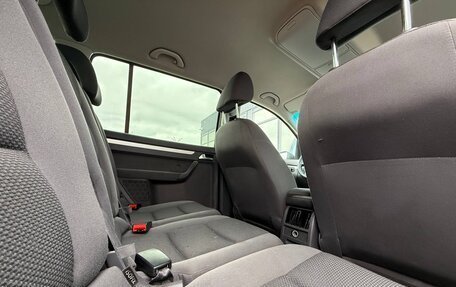 Volkswagen Touran III, 2011 год, 1 155 000 рублей, 7 фотография