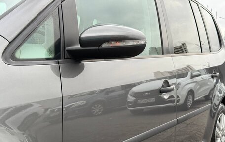 Volkswagen Touran III, 2011 год, 1 155 000 рублей, 24 фотография