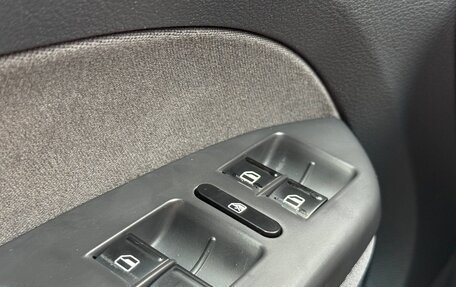 Volkswagen Touran III, 2011 год, 1 155 000 рублей, 17 фотография