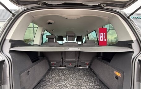 Volkswagen Touran III, 2011 год, 1 155 000 рублей, 23 фотография