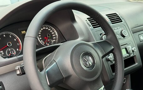 Volkswagen Touran III, 2011 год, 1 155 000 рублей, 18 фотография