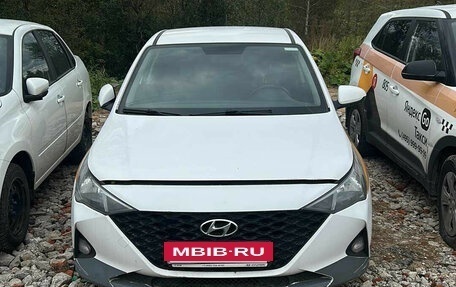 Hyundai Solaris II рестайлинг, 2022 год, 1 082 000 рублей, 2 фотография