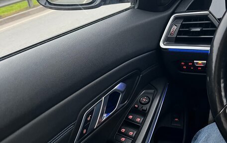 BMW 3 серия, 2019 год, 3 500 000 рублей, 21 фотография