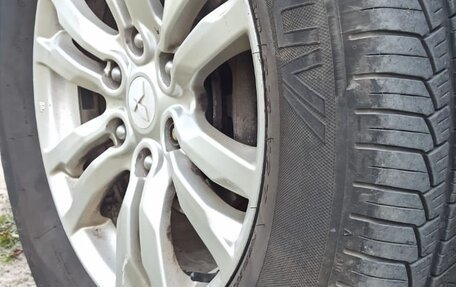 Mitsubishi Pajero IV, 2013 год, 2 000 000 рублей, 16 фотография