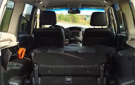 Mitsubishi Pajero IV, 2013 год, 2 000 000 рублей, 24 фотография