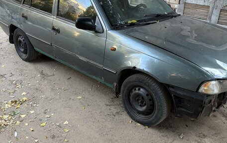 Daewoo Nexia I рестайлинг, 2004 год, 87 000 рублей, 2 фотография
