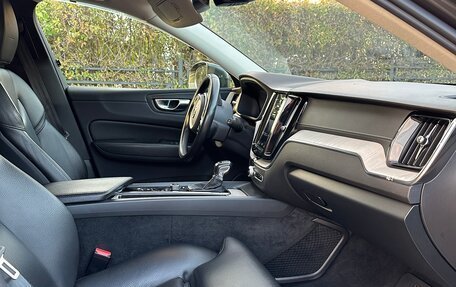 Volvo XC60 II, 2019 год, 3 600 000 рублей, 18 фотография