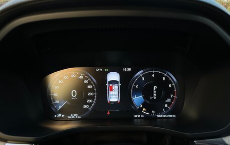 Volvo XC60 II, 2019 год, 3 600 000 рублей, 24 фотография