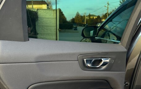 Volvo XC60 II, 2019 год, 3 600 000 рублей, 32 фотография