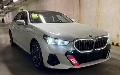 BMW 5 серия, 2025 год, 7 000 000 рублей, 2 фотография