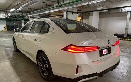 BMW 5 серия, 2025 год, 7 000 000 рублей, 6 фотография